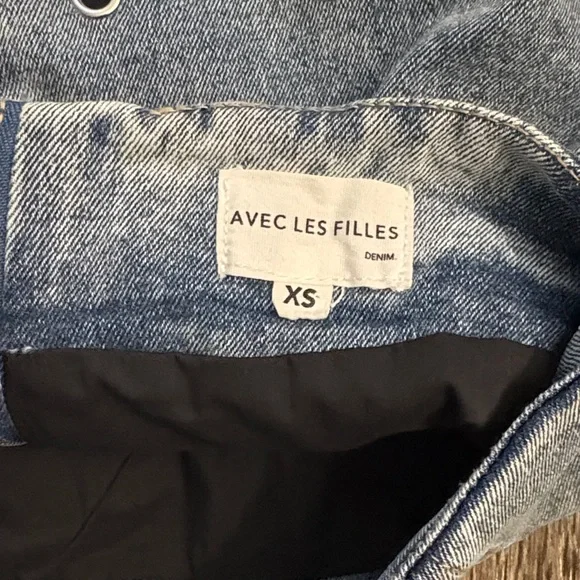 Avec Les Filles Grommet Denim Mini Skirt - Picture 7 of 10